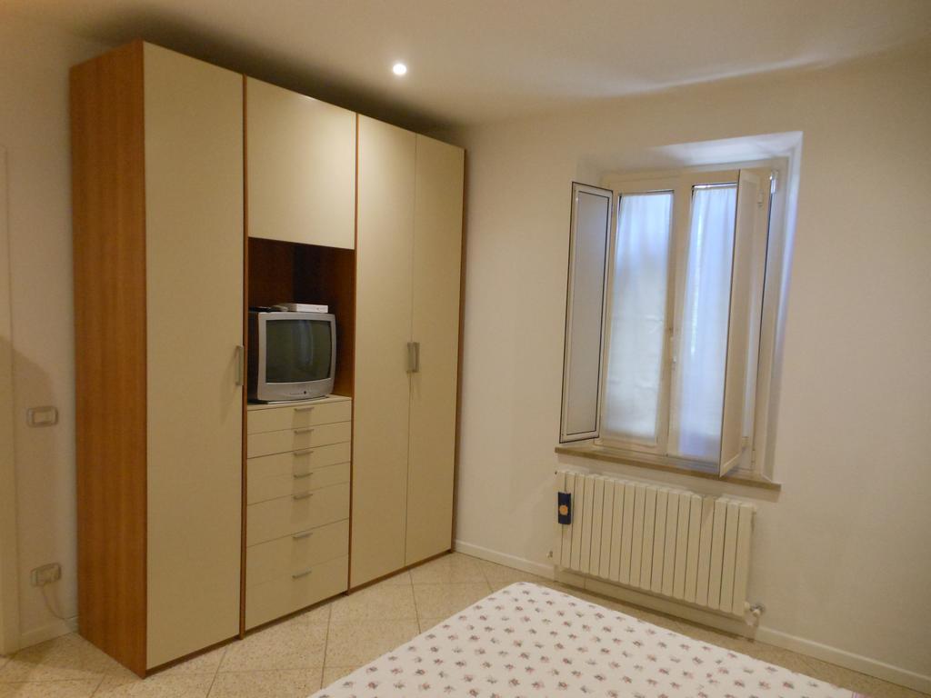 B&B La Luna Dal Borgo เยซี ภายนอก รูปภาพ