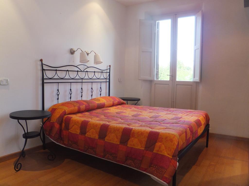 B&B La Luna Dal Borgo เยซี ห้อง รูปภาพ