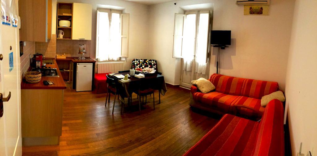 B&B La Luna Dal Borgo เยซี ภายนอก รูปภาพ