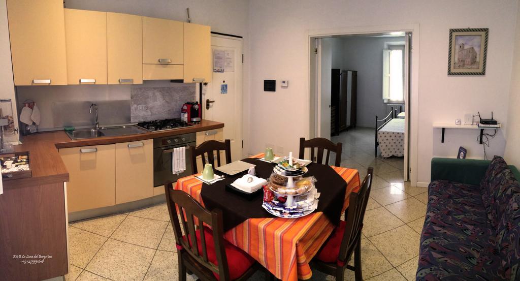 B&B La Luna Dal Borgo เยซี ภายนอก รูปภาพ