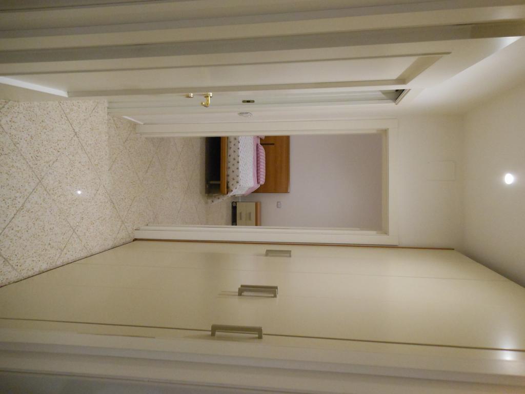 B&B La Luna Dal Borgo เยซี ภายนอก รูปภาพ